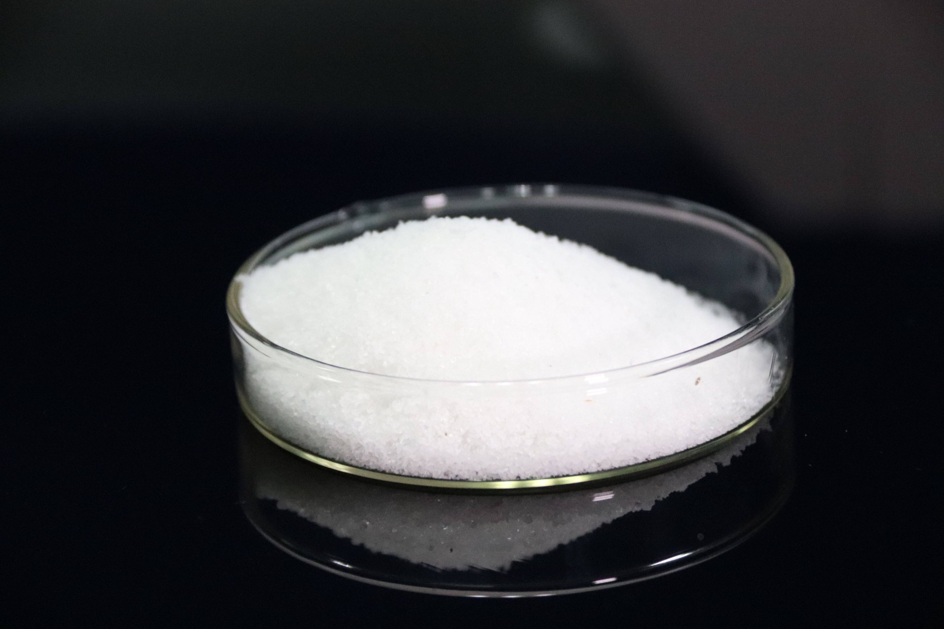 Applications of anionic polyacrylamide